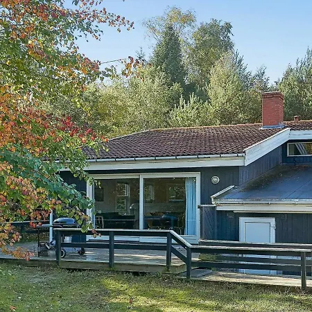 12 Person In Nex Casa de Férias Snogebæk