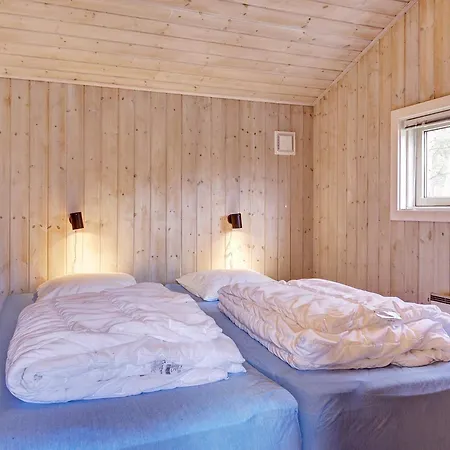 12 Person In Nexo Snogebæk