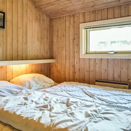Holiday home 4 Star In Nexo Snogebaek